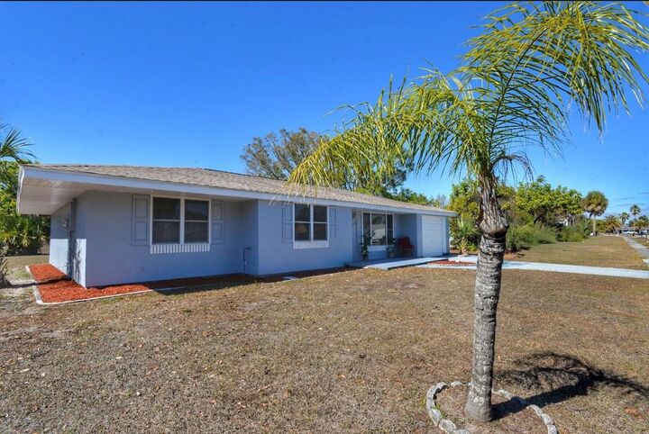 Property Photo:  3635 Avanti Circle  FL 34287 