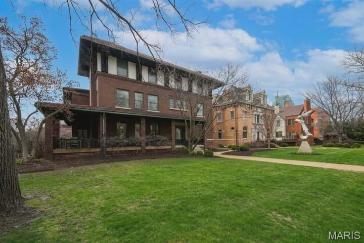 Property Photo:  4500 West Pine Boulevard  MO 63108 