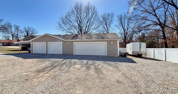 Property Photo: 637 N Virginia Avenue MO 63025