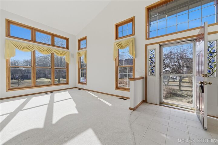 Property Photo: 1546 Treeline Court IL 60565