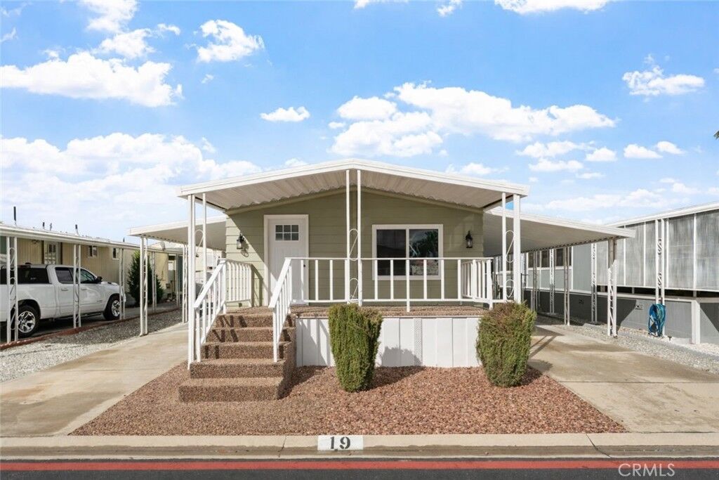 Property Photo:  200 W San Bernardino Avenue 19  CA 92376 