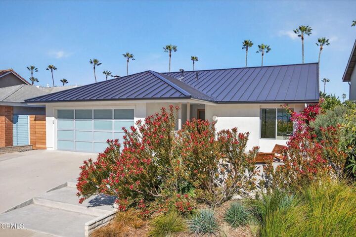 Property Photo:  1239 Seafarer Street  CA 93001 