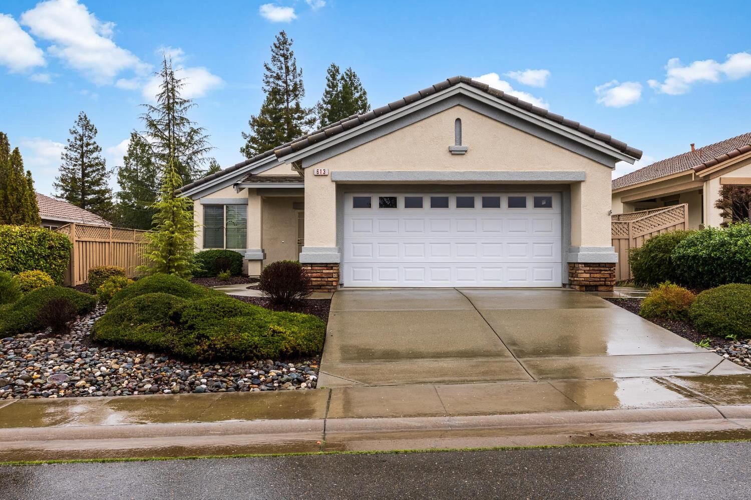 Property Photo: 613 Geary Lane CA 95648