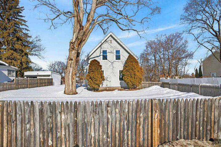 Property Photo:  185 Mast Road  NH 03102 