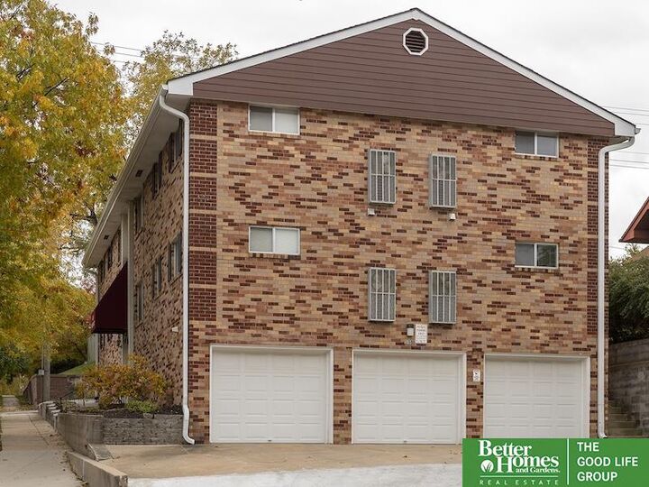 Property Photo: 4801 Underwood Avenue NE 68132