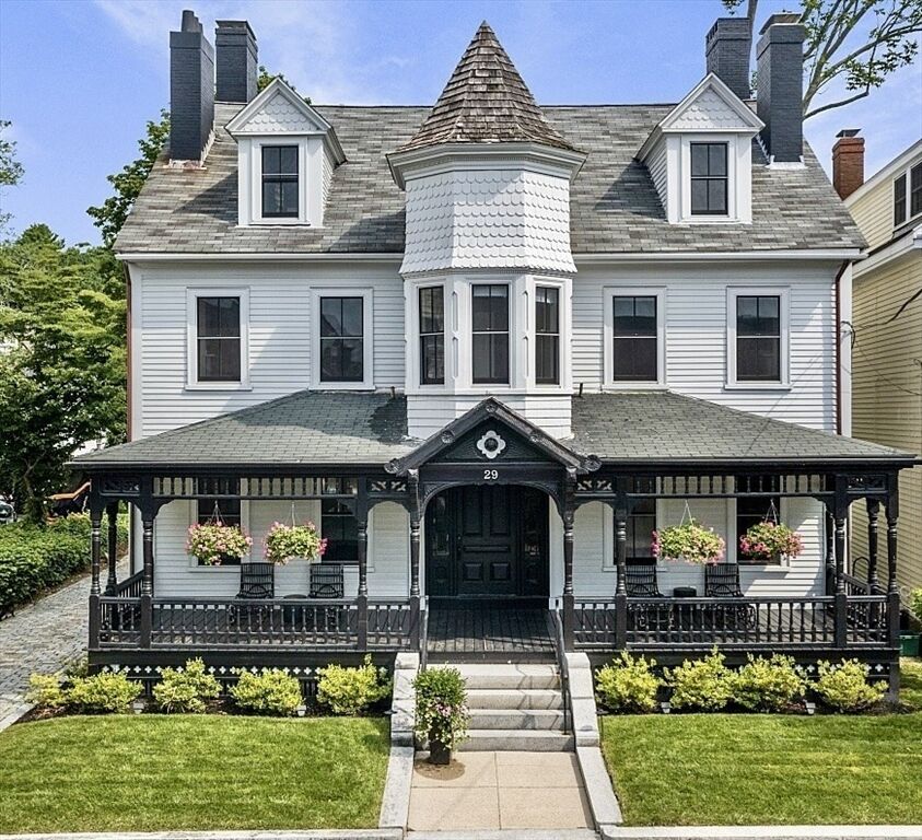Property Photo:  29 Central Street 1  MA 01944 
