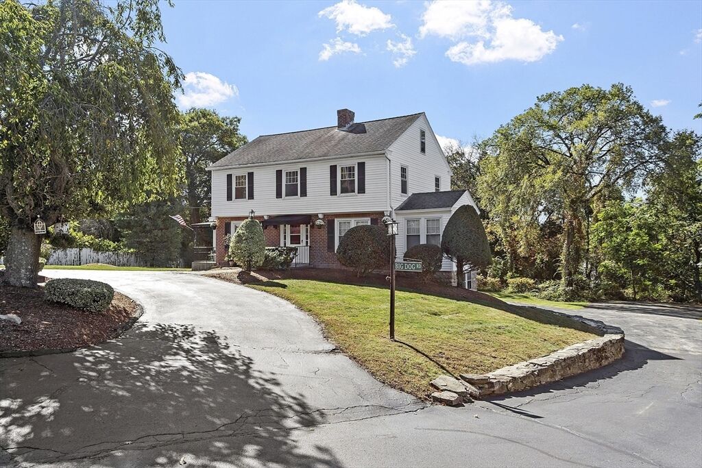 Property Photo:  256 Massasoit Rd  MA 01604 