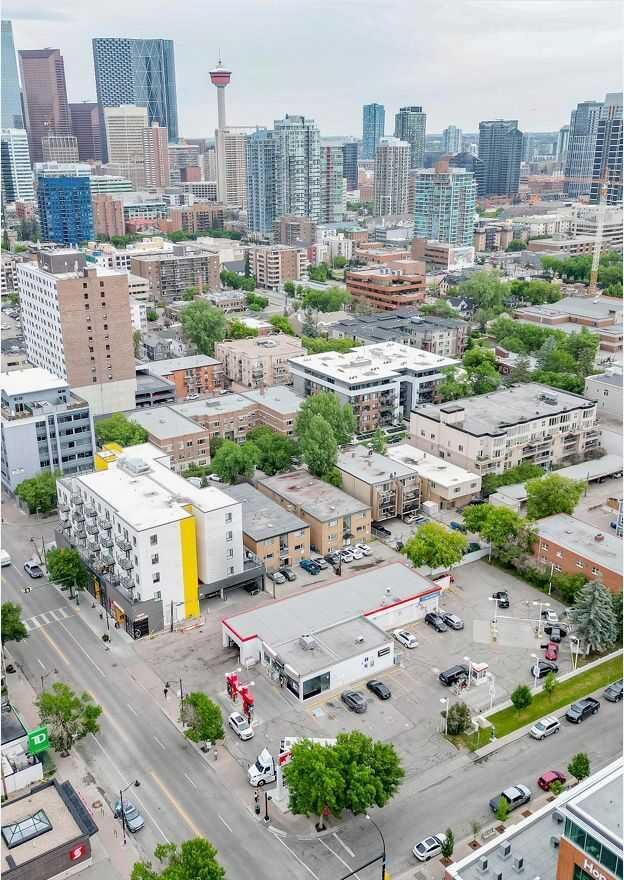 Property Photo: 1920 4 Street SW AB T2S 1W3