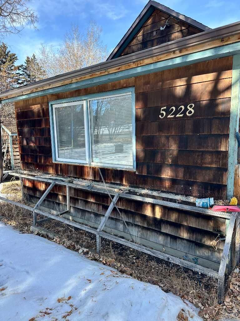 Property Photo: 5228 50 Avenue AB T4S 1E7