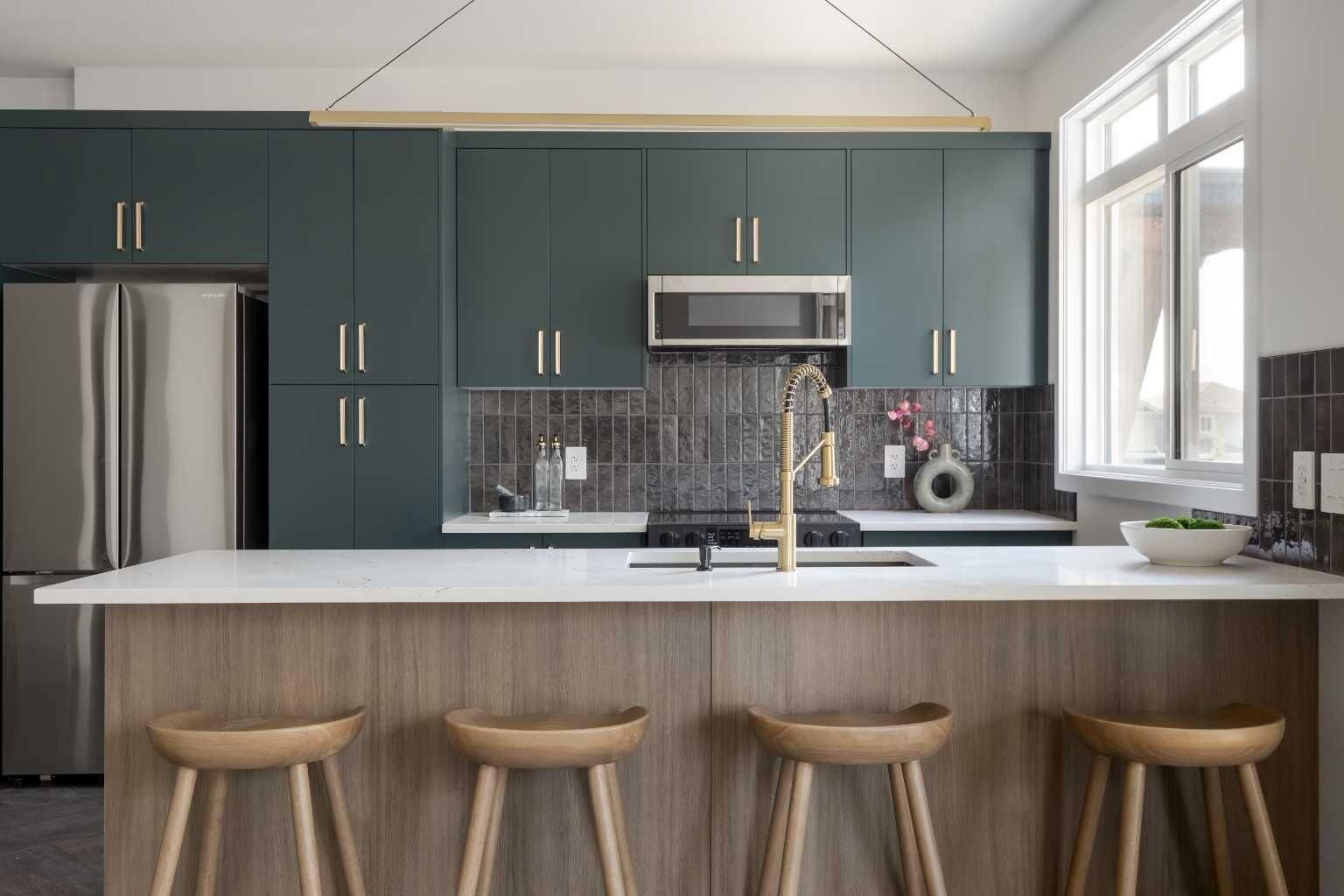 Property Photo: 4270 Norford Avenue NW 508 AB T3B 6A8