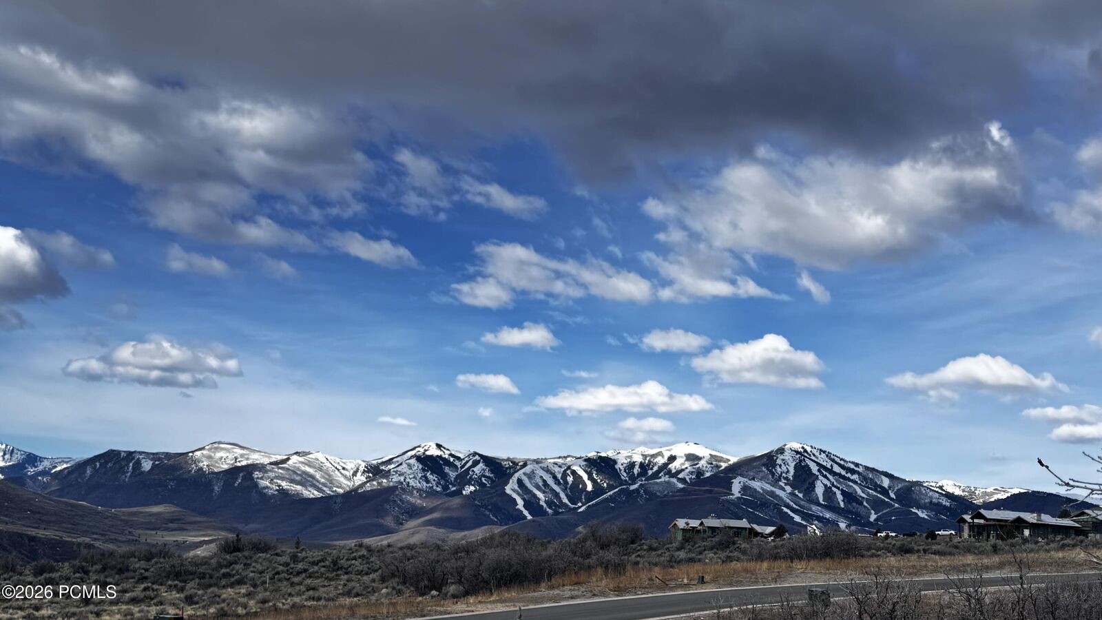 Property Photo: 8468 N Backcast Circle UT 84036