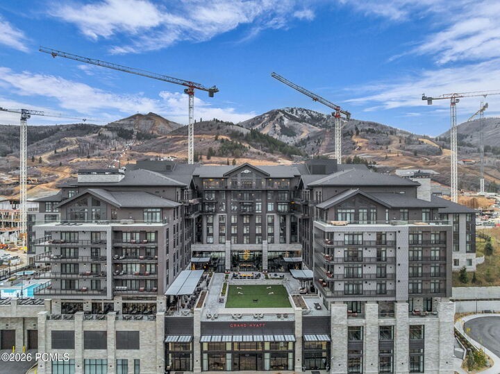 Property Photo:  1702 W Glencoe Mountain Way Unit 8038  UT 84060 