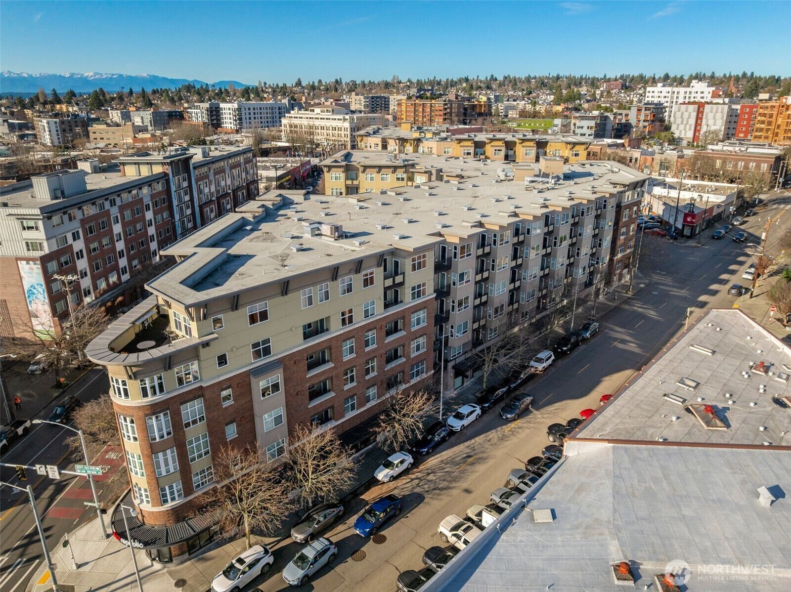 Property Photo:  5440  Leary Avenue NW 609  WA 98107 