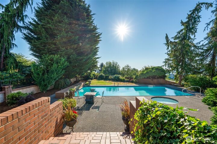 Property Photo:  416  Alverson Boulevard  WA 98201 