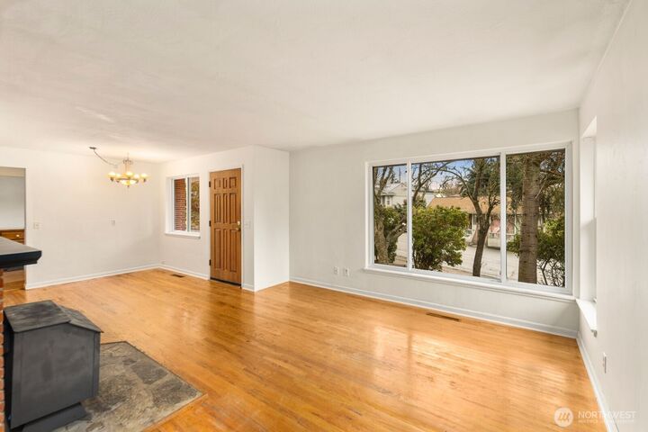 Property Photo:  2108 E 24th Street  WA 98310 