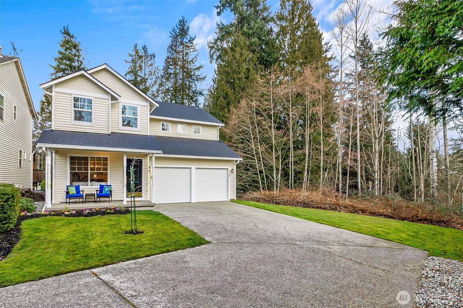Property Photo:  4921  147th Place SE  WA 98208 