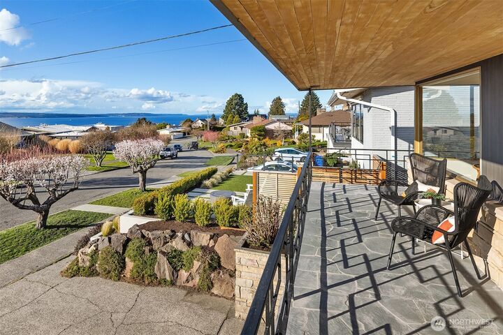 Property Photo:  9232  21st Avenue NW  WA 98117 