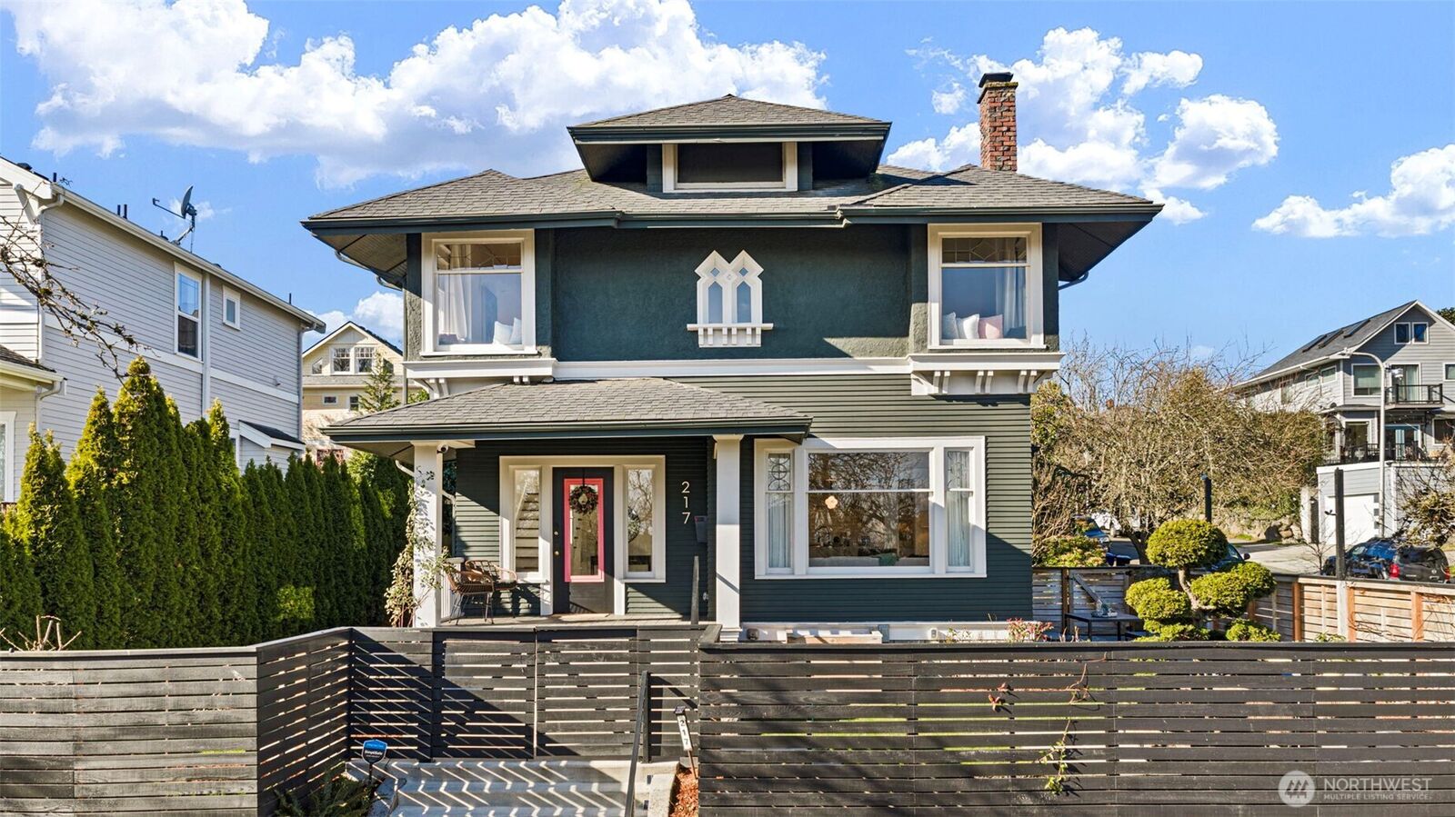 Property Photo:  217  30th Avenue  WA 98122 