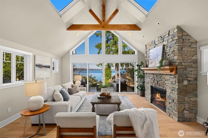 Property Photo: 18021 SE 40th Place WA 98008