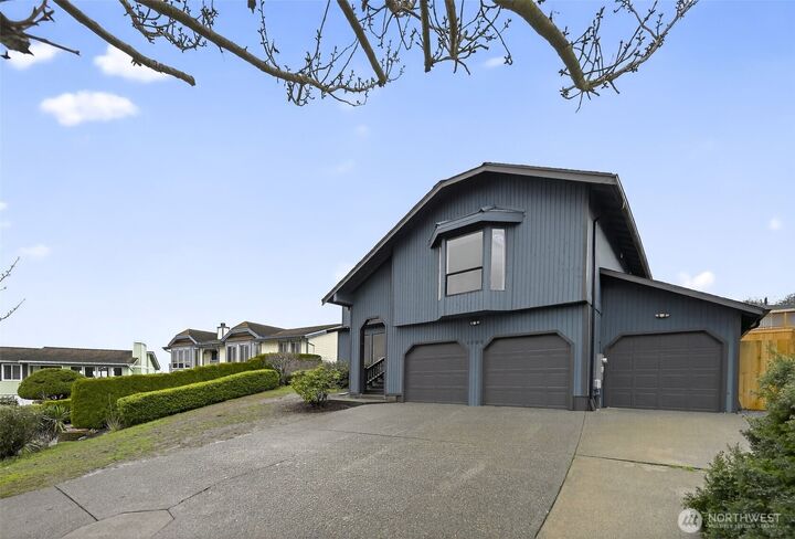 Property Photo: 1755 57th Street NE WA 98422