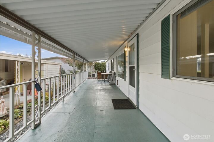 Property Photo: 21809 107th Place SE 10 WA 98031