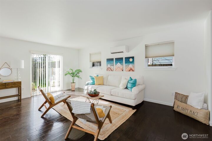 Property Photo:  1025  12th Street  WA 98337 