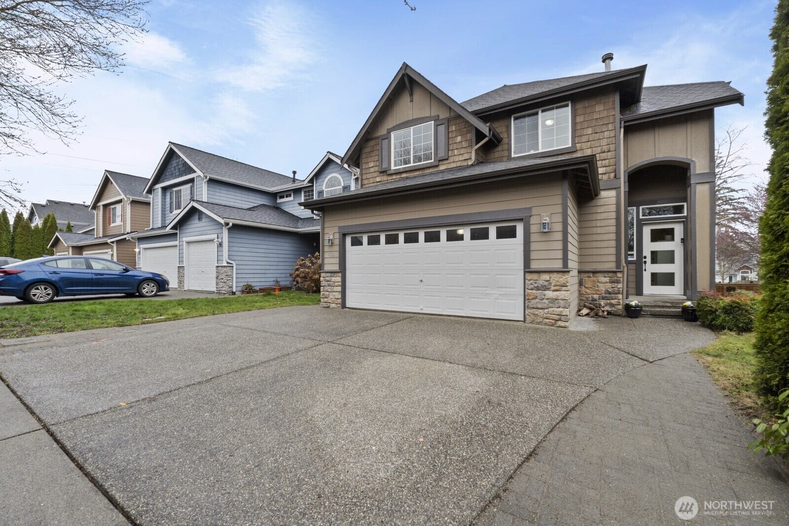 Property Photo:  4233  154th Place SE  WA 98012 