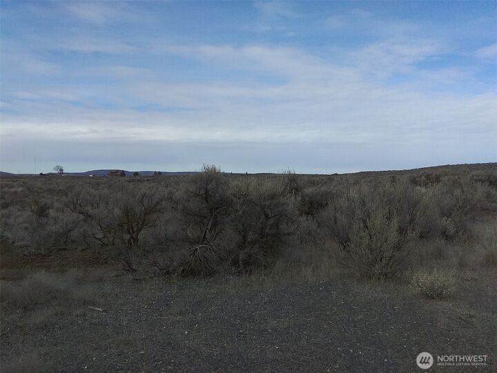 Property Photo:  0  Cabreta Court Lot 28  WA 98823 