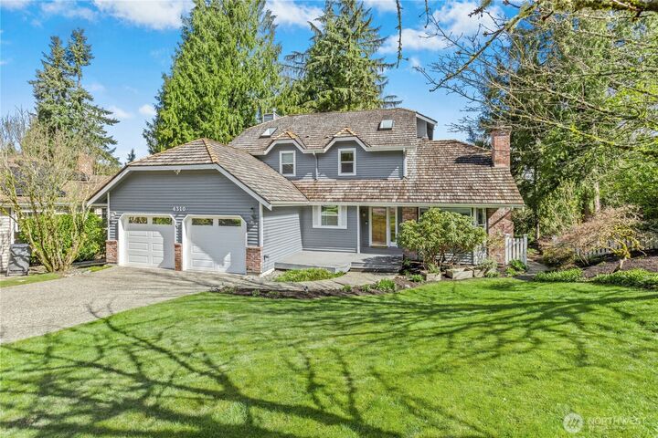 Property Photo:  4310  209th Avenue NE  WA 98074 
