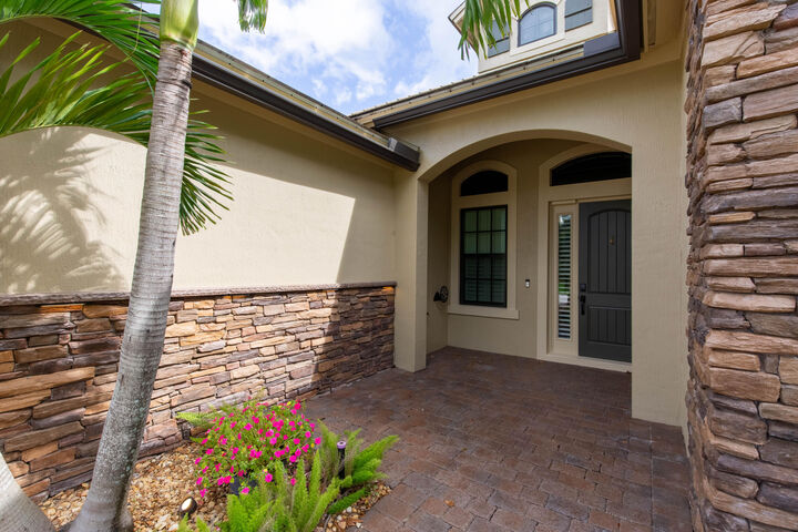 Property Photo:  3399 Siena Circle  FL 33414 