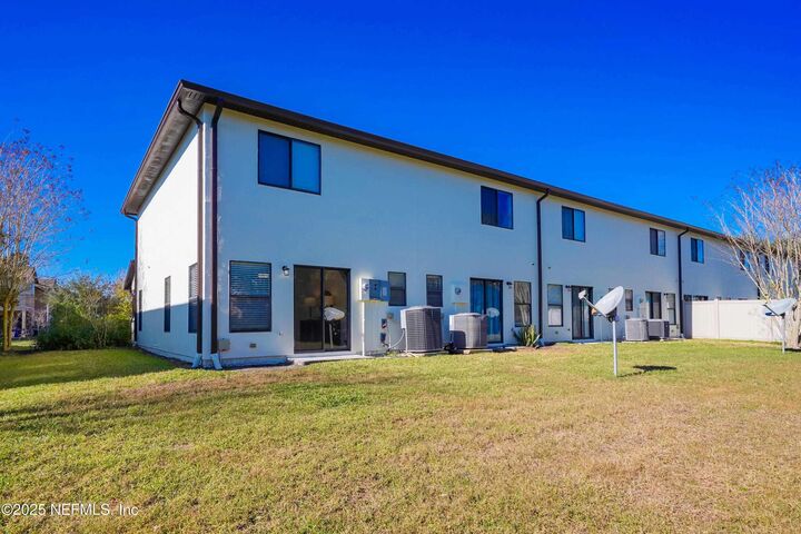 Property Photo: 274 Syrah Way FL 32084