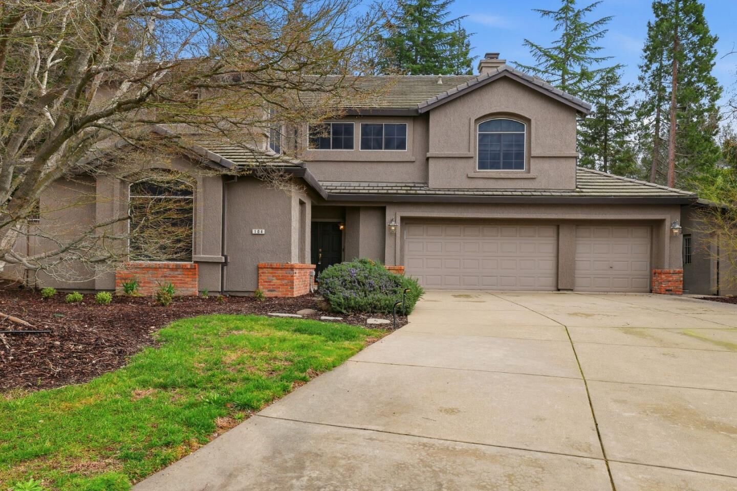 Property Photo:  104 Hesser Court  CA 95630 