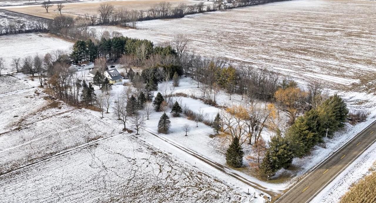 Property Photo:  429 State Hwy 138 Road  WI 53589 