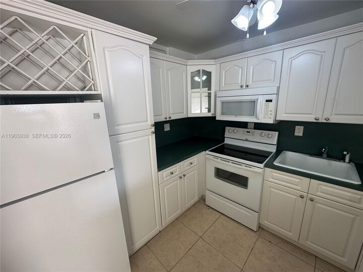 Property Photo: 12590 NE 16th Ave 509 FL 33161