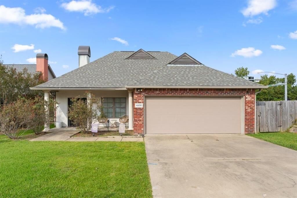 Property Photo: 4100 Prien Court Dr Drive LA 70605