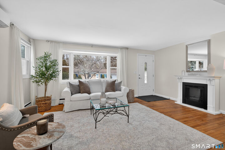 Property Photo:  5 Meadow Point Road  CT 06498 