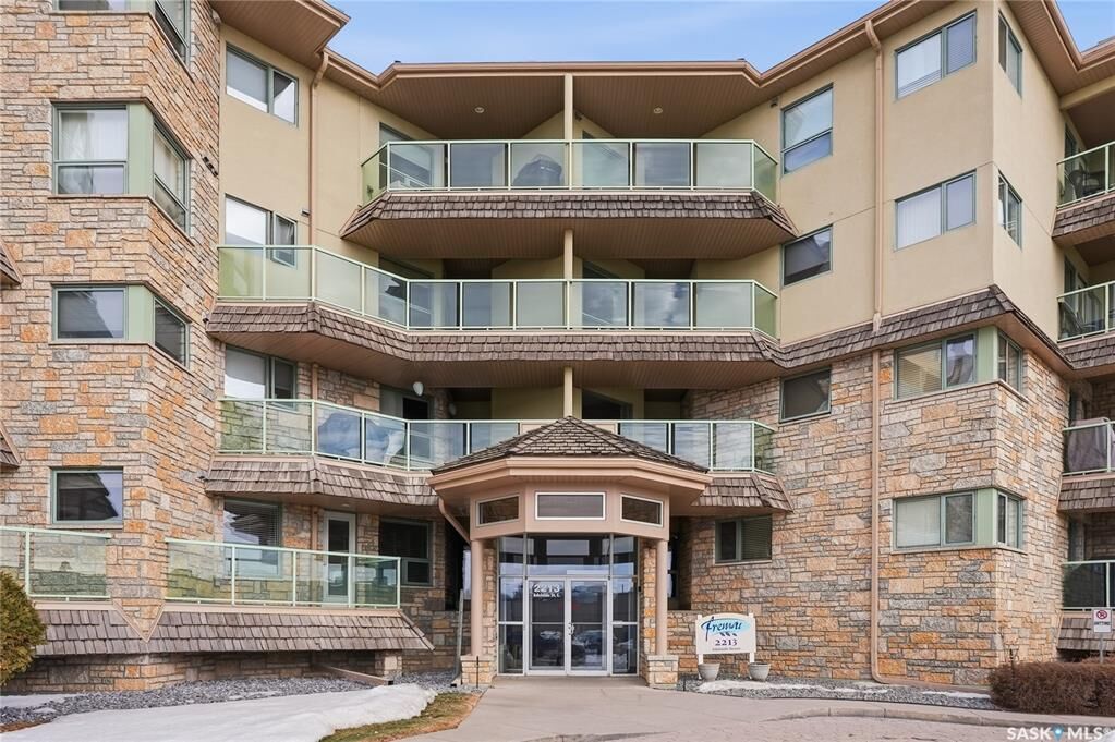 Property Photo: 2213 Adelaide Street E 102 SK S7J 0J6