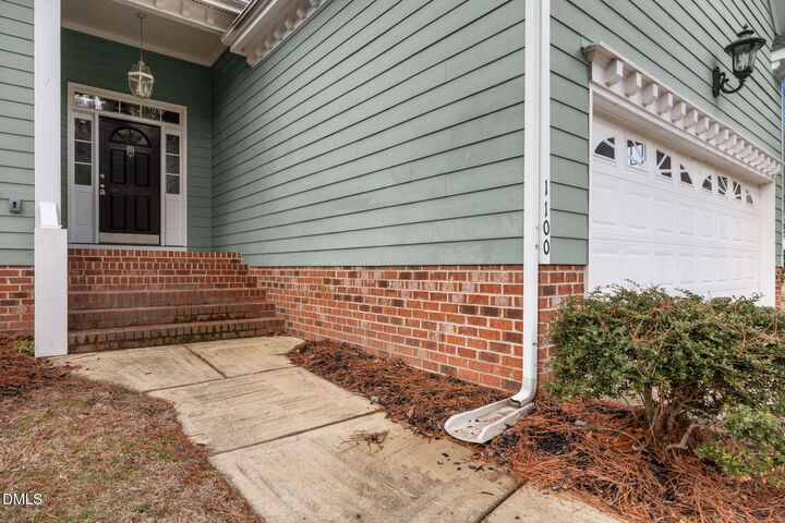 Property Photo: 1100 Secotan Place NC 27526