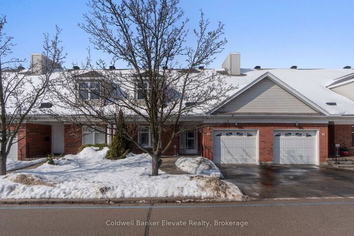 Property Photo: 2705 Kingsway Drive 42 ON N2C 2T2