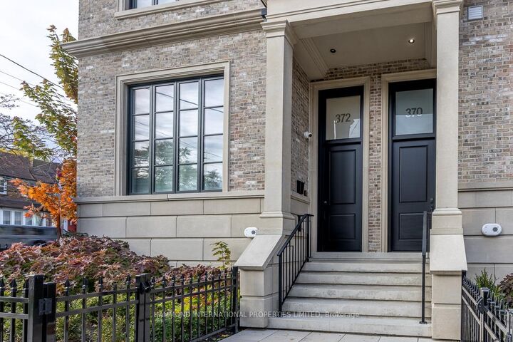 Property Photo: 372 Briar Hill Avenue ON M4R 1J2