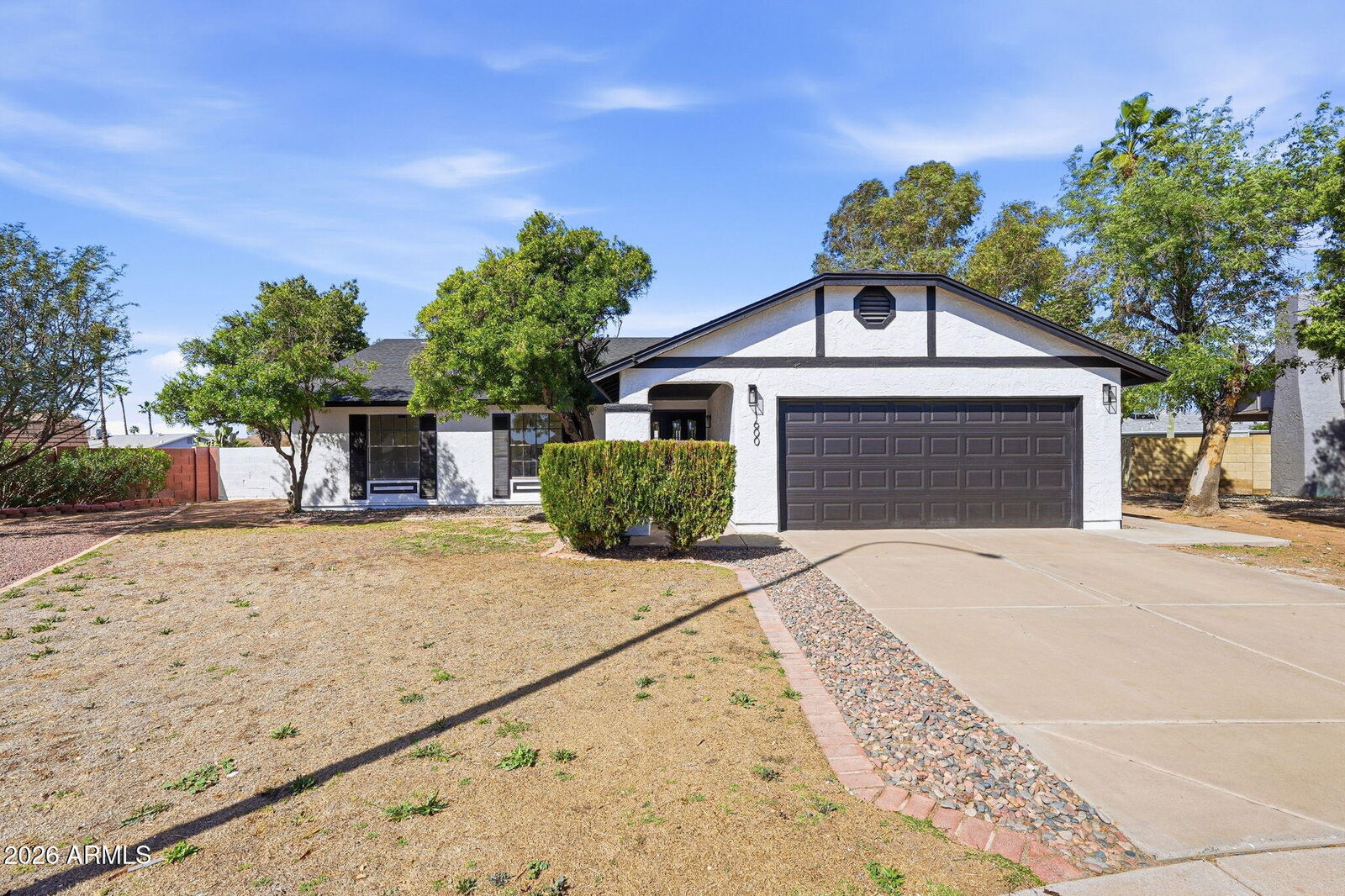 Property Photo:  1600 W Loughlin Drive  AZ 85224 