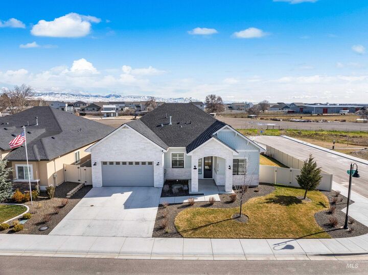 Property Photo: 3078 N Sun City Ave ID 83669