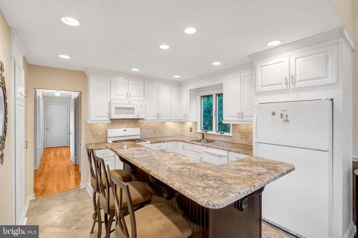 Property Photo:  14404 Coachway Drive  VA 20120 