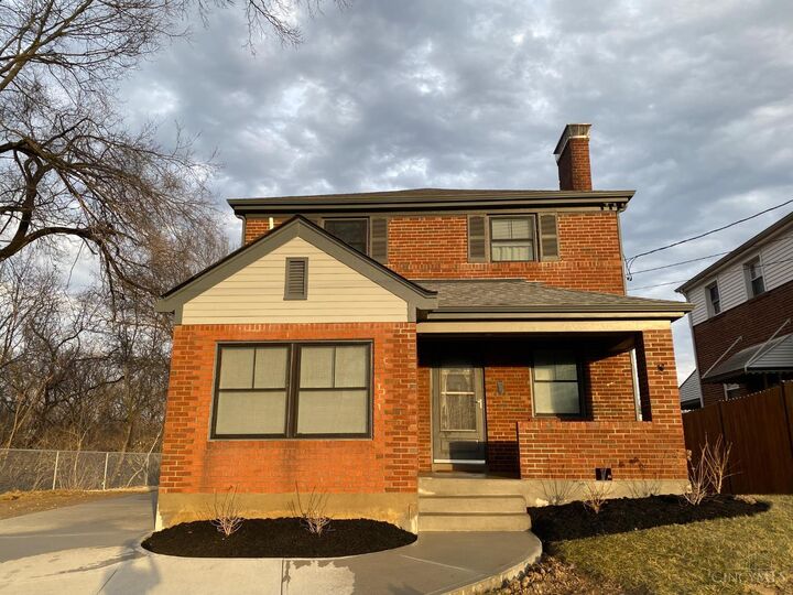 Property Photo:  5634 Fenwick Avenue  OH 45212 