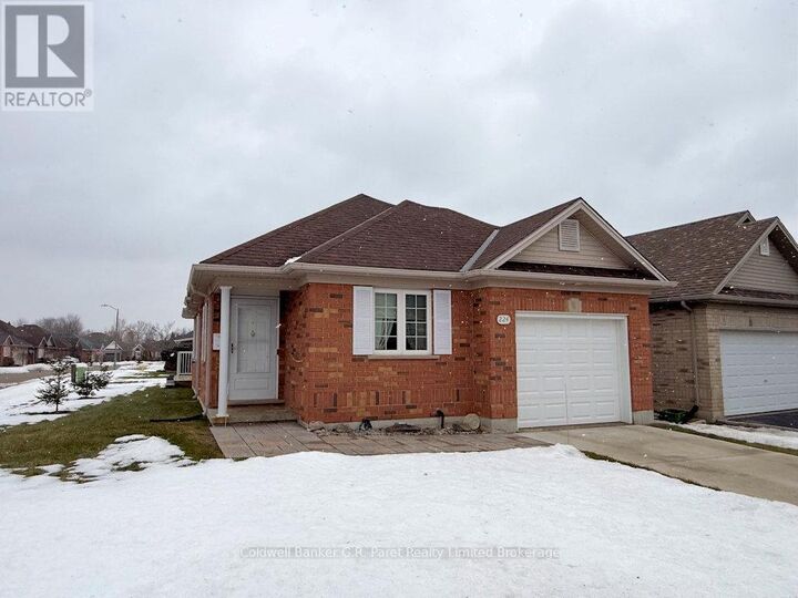 Property Photo:  224 Baldwin Street  ON N4G 5W3 