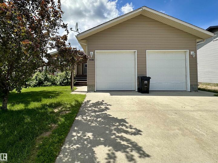 5016 49 Street — photo 1
