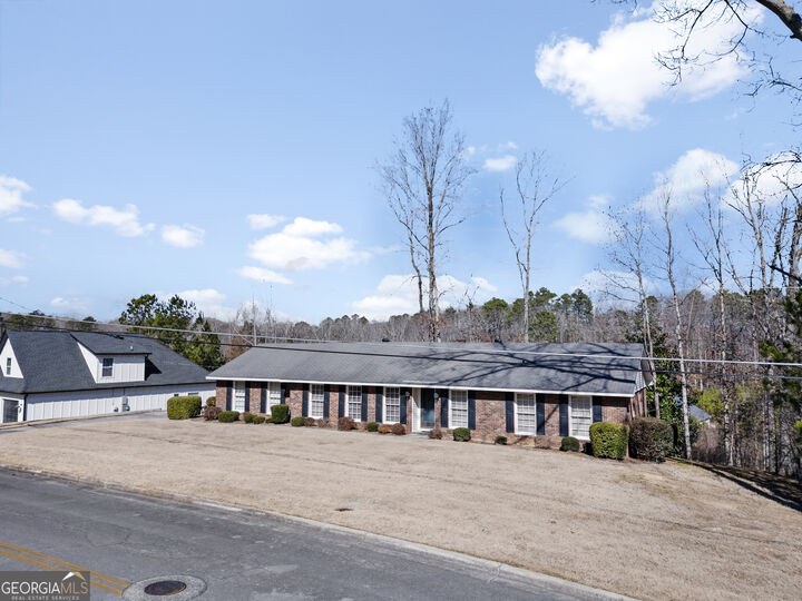 Property Photo:  112 Thornwood Drive SW  GA 30165 