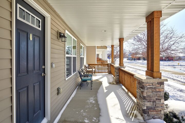 Property Photo:  1355 SE Waddell Way  IA 50263 