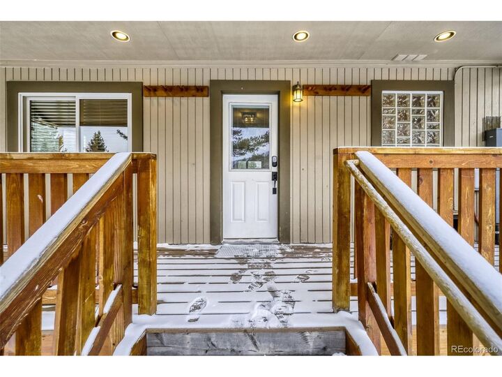 Property Photo:  12 Red Mountain Trl  CO 80424 