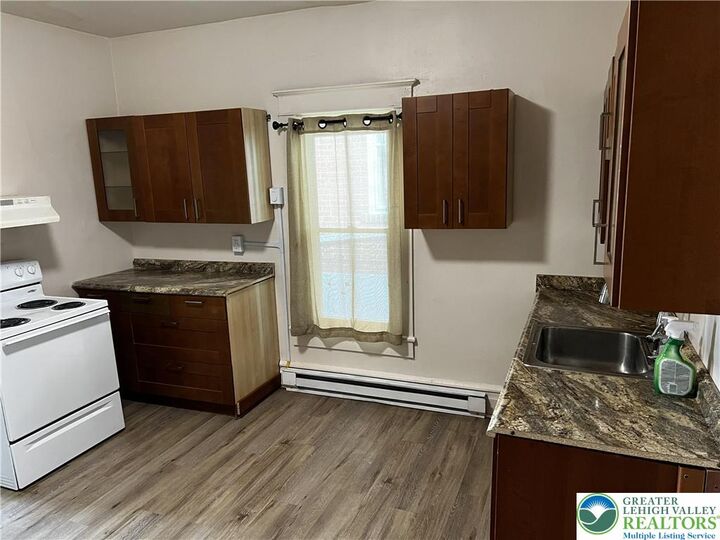 Property Photo: 324 E Hamilton Street PA 18109